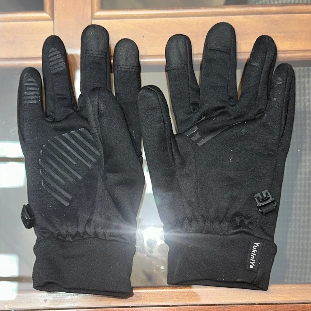 Black Winter Touchscreen Gloves